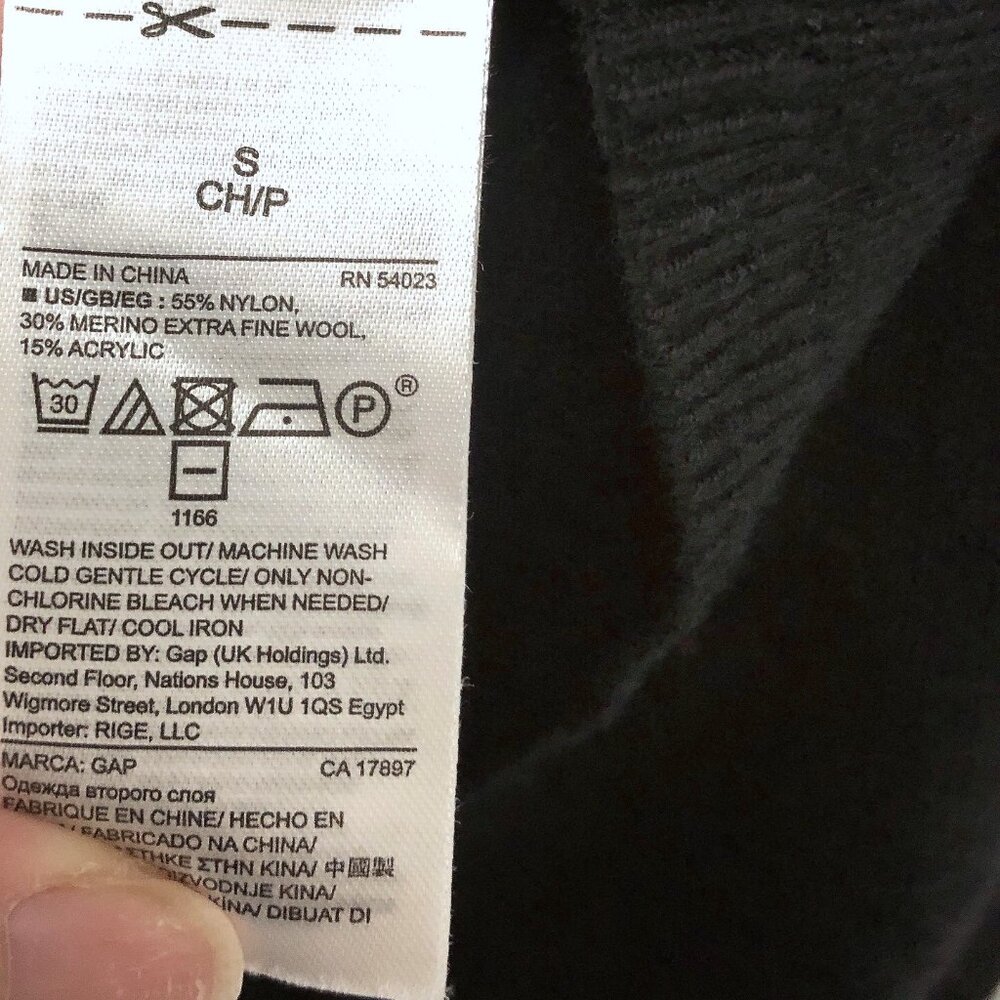 Gap Solid Black Round Neck Cold Shoulder Long Sle… - image 7